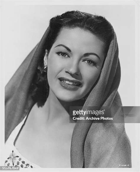 yvonne de carlo pictures|548 Yvonne De Carlo Photos Stock Photos & High。